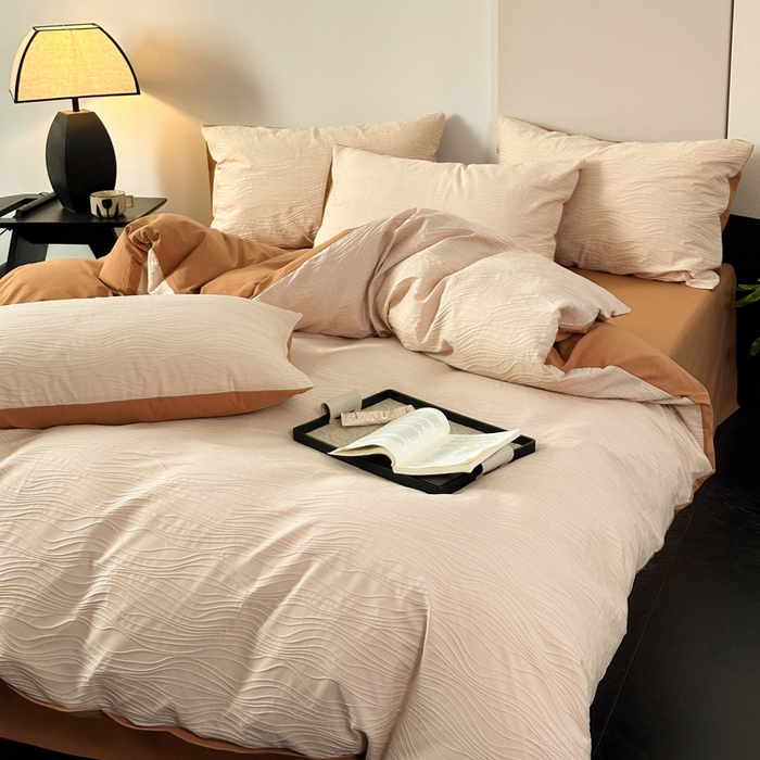 91家纺网 家纺一手货源 找家纺 雅居纺家纺 2024新款全棉线条提花四件套-线条  线条-焦糖