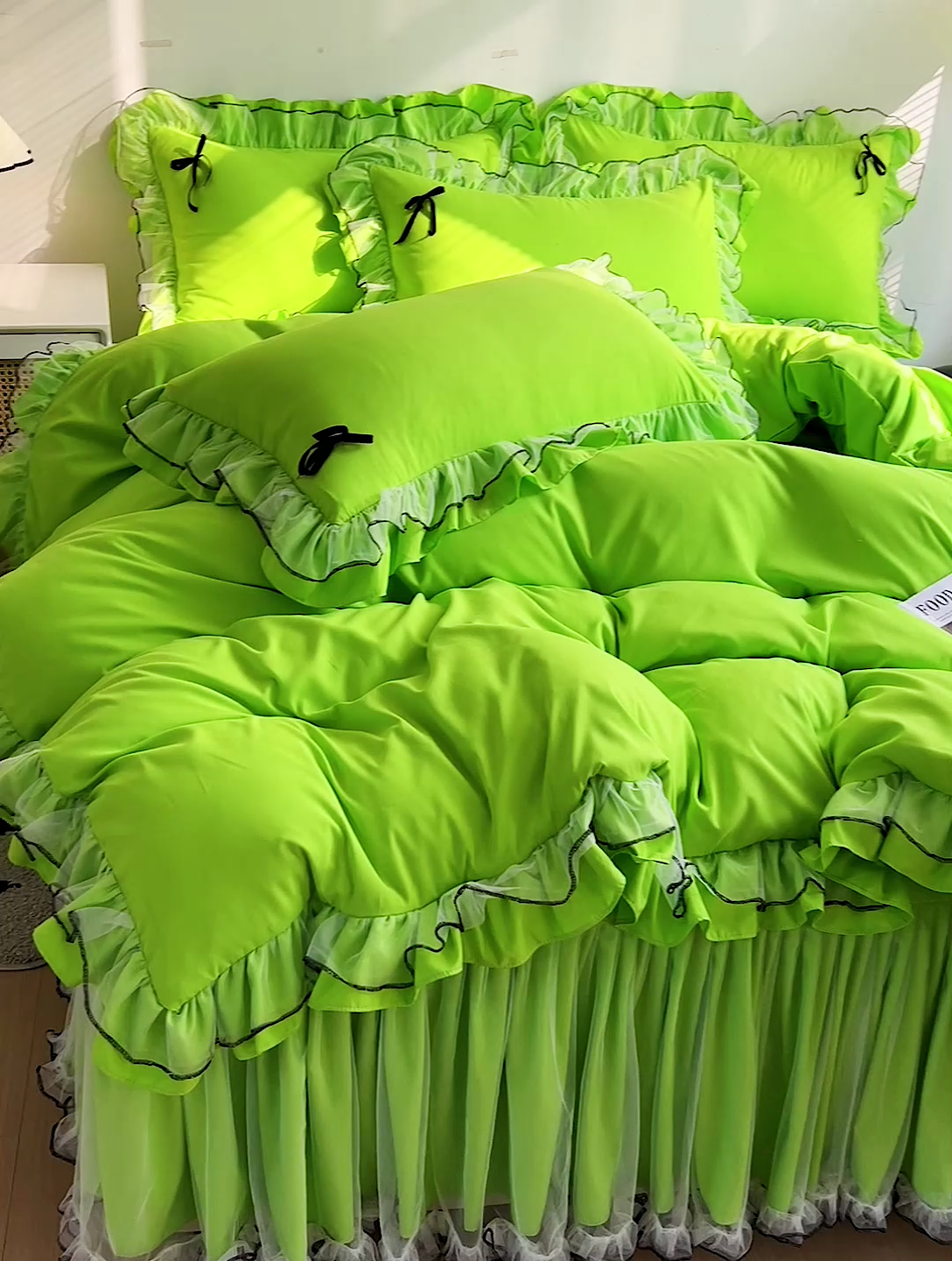 91家纺网 家纺一手货源 找家纺 言熙居 2024新款网纱花边韩版床裙款四件套 小仙女荧光绿