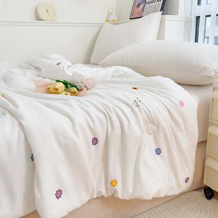 91家纺网 家纺一手货源 找家纺 春光里 2024新款萌趣夏被夏凉被被子被芯 缤纷