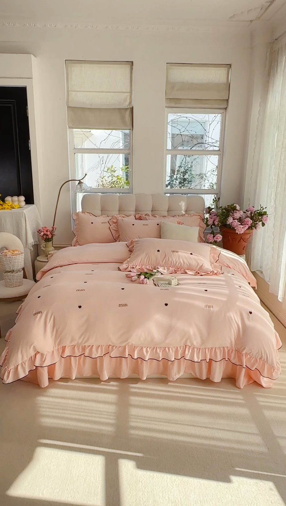 91家纺网 家纺一手货源 找家纺 梦可莱 2024新款亲肤刺绣荷叶边四件套-心灵迷恋 奶油粉