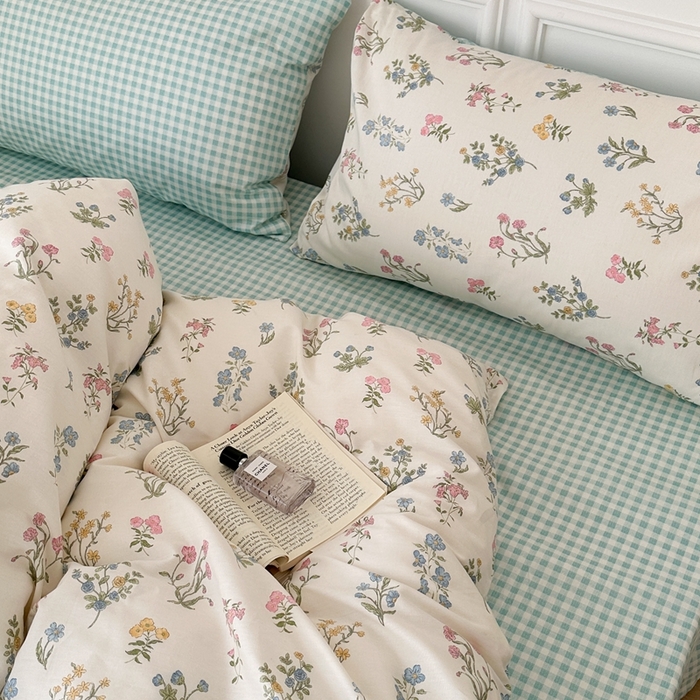 91家纺网 家纺一手货源 找家纺 昔可家纺 2024新款春日小碎花系列四件套 蜜恋花语