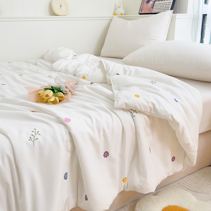 91家纺网 家纺一手货源 找家纺 春光里 2024新款萌趣夏被夏凉被被子被芯 缤纷