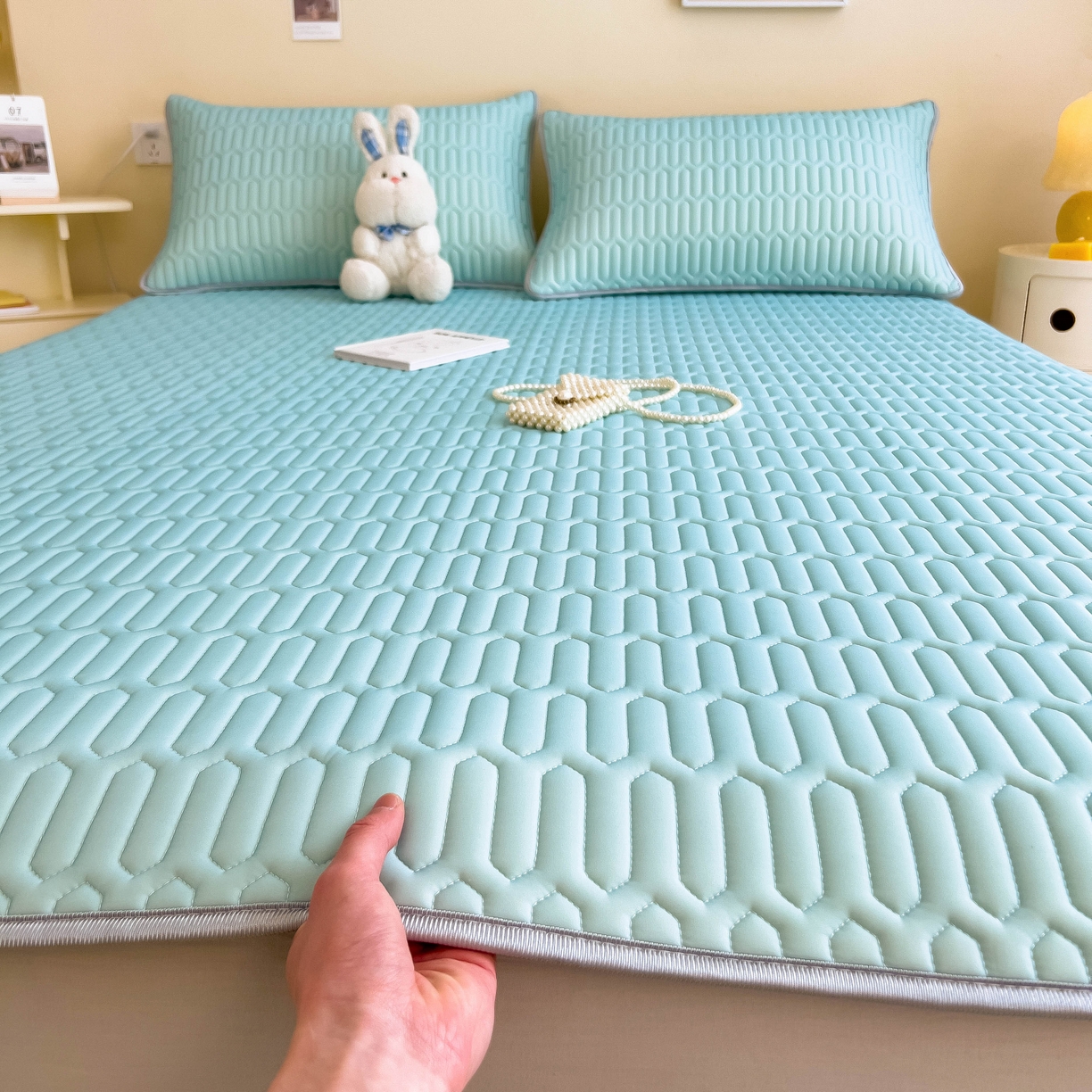 91家纺网 家纺一手货源 找家纺 希廷顿 2024新款加厚凉感丝乳胶凉席三件套 天蓝色