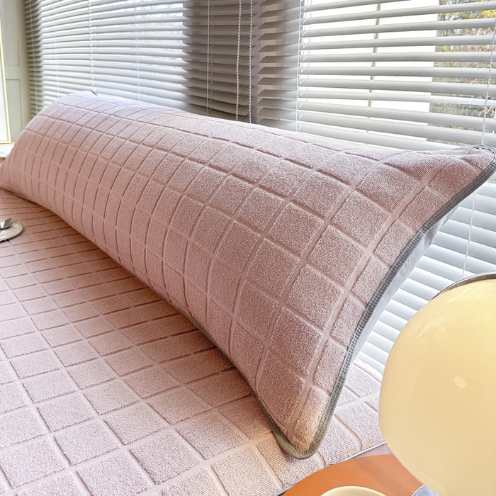 91家纺网 家纺一手货源 找家纺 爱港家纺 2024全棉A类毛巾被 纱布升级款长枕巾 情侣枕巾 枕芯保护套 暖棉.粉