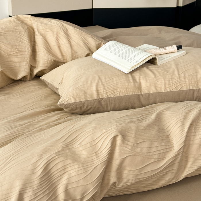 91家纺网 家纺一手货源 找家纺 雅居纺家纺 2024新款全棉线条提花四件套-线条  线条-卡其