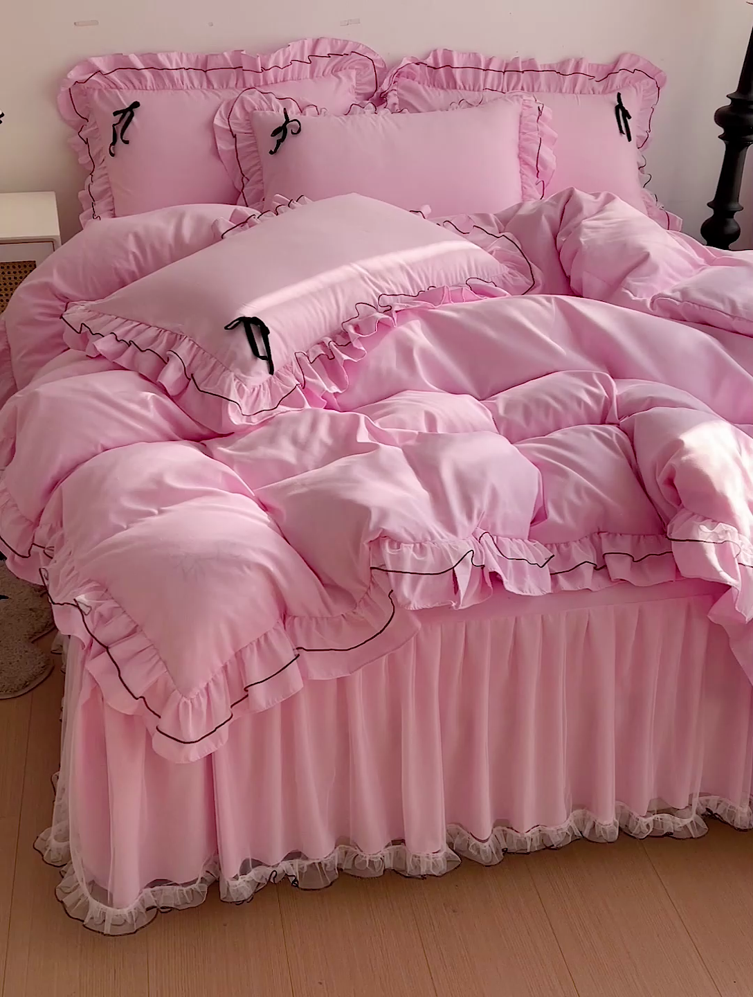 91家纺网 家纺一手货源 找家纺 言熙居 2024新款网纱花边韩版床裙款四件套 小仙女粉