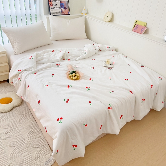 91家纺网 家纺一手货源 找家纺 春光里 2024新款萌趣夏被夏凉被被子被芯 小樱桃