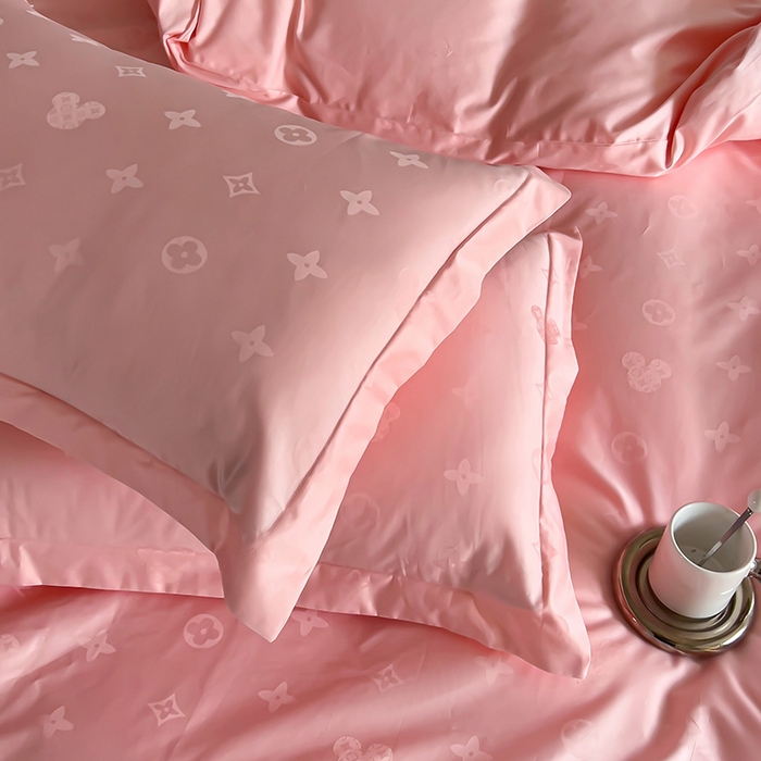 91家纺网 家纺一手货源 找家纺 品乐家纺 2024新款100支长绒棉提花 枕套 音色粉色