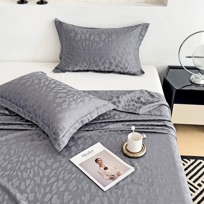 91家纺网 家纺一手货源 找家纺 品乐家纺 2024新款100支长绒棉提花床单 音色帝灰