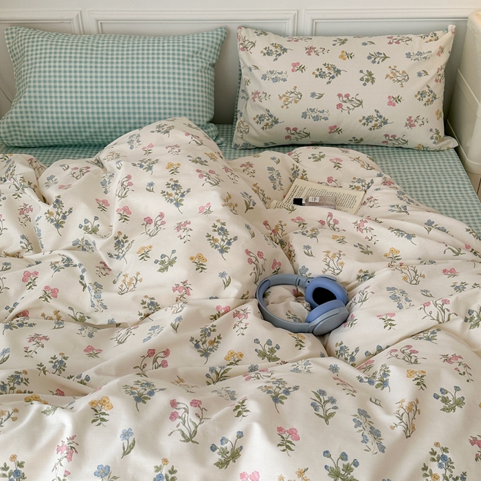 91家纺网 家纺一手货源 找家纺 昔可家纺 2024新款春日小碎花系列四件套 蜜恋花语