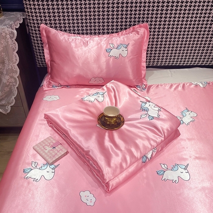 91家纺网 家纺一手货源 找家纺 经年 2025新款印花丝绸冰丝夏被 独角兽