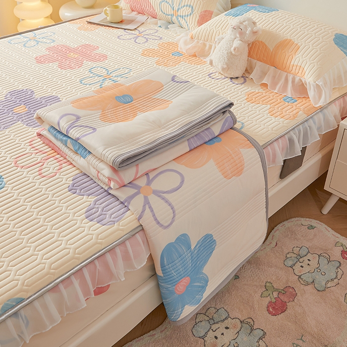 91家纺网 家纺一手货源 找家纺 伊人坊 2024新款冰丝凉感丝夏被 缤纷花季