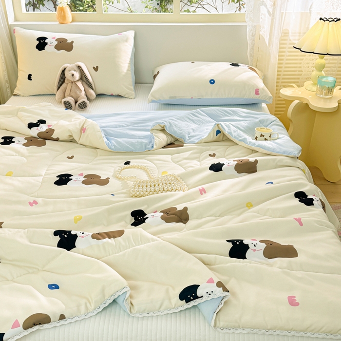 91家纺网 家纺一手货源 找家纺 寐居家纺 2024新款水洗棉小花边夏被 字母狗