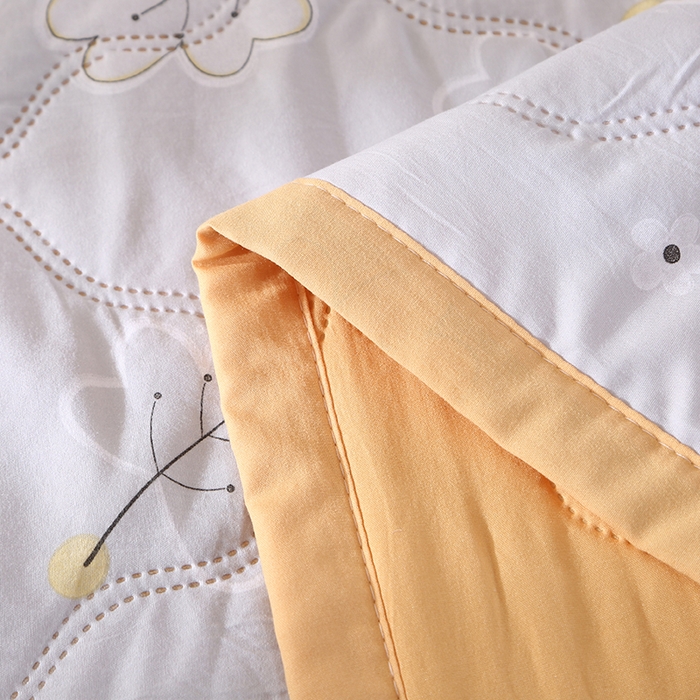 91家纺网 家纺一手货源 找家纺 诗雅 2024年新款水洗棉夏被超声波压花礼品被 三只小鸭