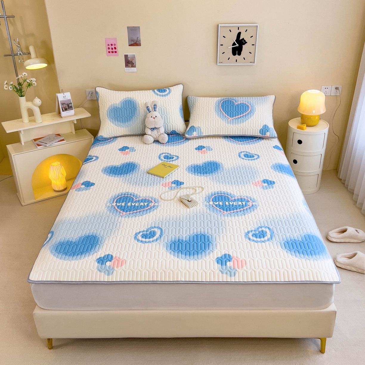 91家纺网 家纺一手货源 找家纺 希廷顿 2024新款加厚凉感丝乳胶凉席三件套 心相印