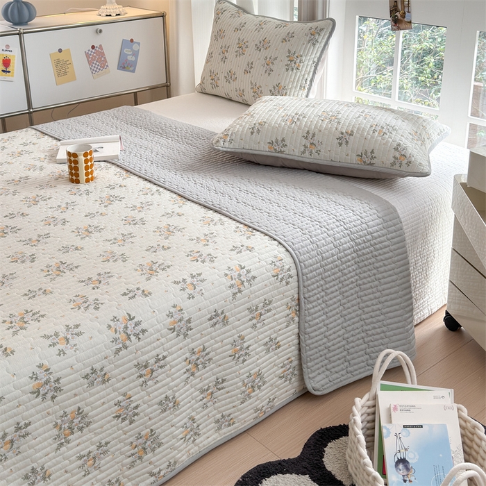 91家纺网 家纺一手货源 找家纺 美优兰 2025春款全棉单面高温砂洗床盖 庭花