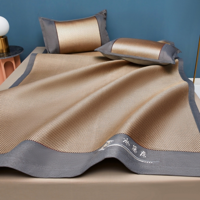 91家纺网 家纺一手货源 找家纺 青雅席业    2025年新款高密度复合冰藤三明治 亮金