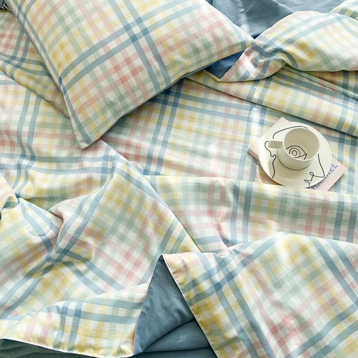 91家纺网 家纺一手货源 找家纺 啊雅家居2025新款水洗棉条纹印花夏被冬被四件套-床单款 夏被 日系小格绿