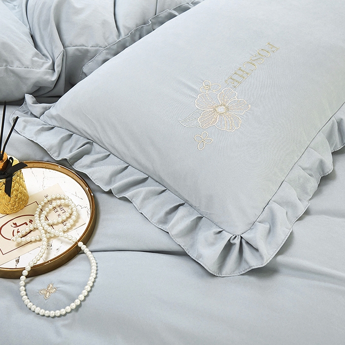 91家纺网 家纺一手货源 找家纺 苏木年华 2024新款春光里系列韩版荷叶边刺绣加大床单四件套 高级灰