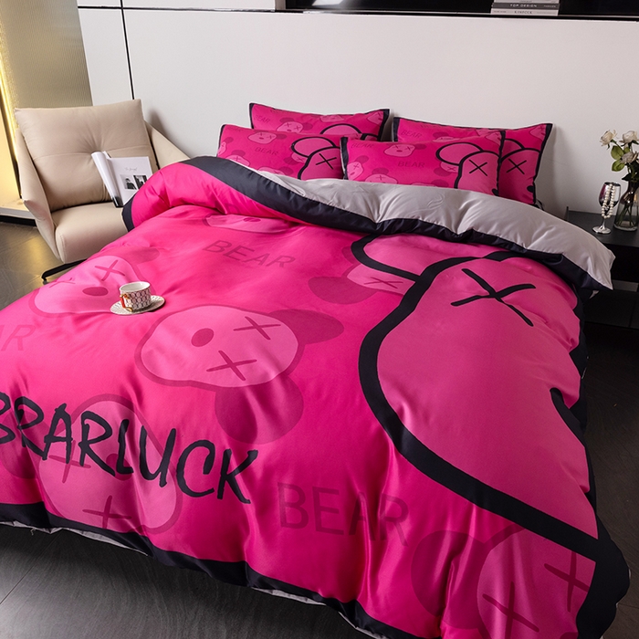 91家纺网 家纺一手货源 找家纺 摩卡 2024新款博主风水洗真丝四件套 芭比熊