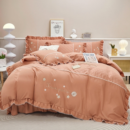 91家纺网 家纺一手货源 找家纺 苏木年华 2024新款夏沫花语系列韩版荷叶边刺绣花边加大床单四件套 活力橘