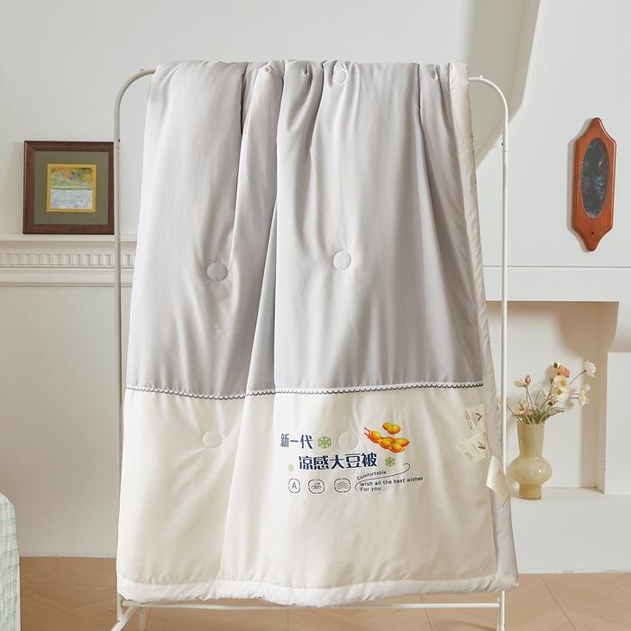 91家纺网 家纺一手货源 找家纺 钰博2024新款冰丝绸凉感夏被空调被夏凉被大豆被 灰+白