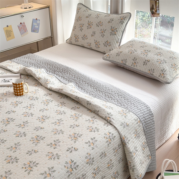 91家纺网 家纺一手货源 找家纺 美优兰 2025春款全棉单面高温砂洗床盖 庭花