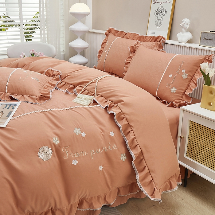 91家纺网 家纺一手货源 找家纺 苏木年华 2024新款夏沫花语系列韩版荷叶边刺绣花边加大床单四件套 活力橘