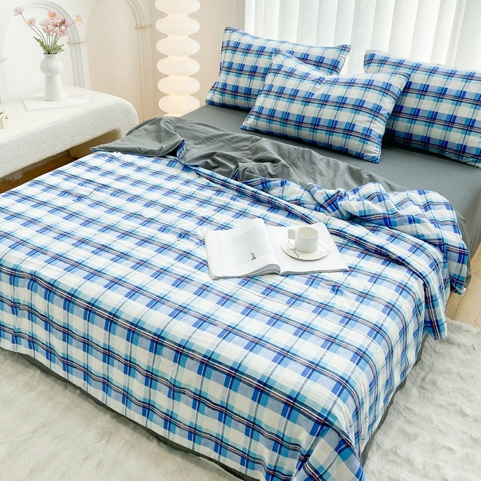 91家纺网 家纺一手货源 找家纺 啊雅家居2025新款水洗棉条纹印花夏被冬被四件套-床单款 夏被 日系条格蓝