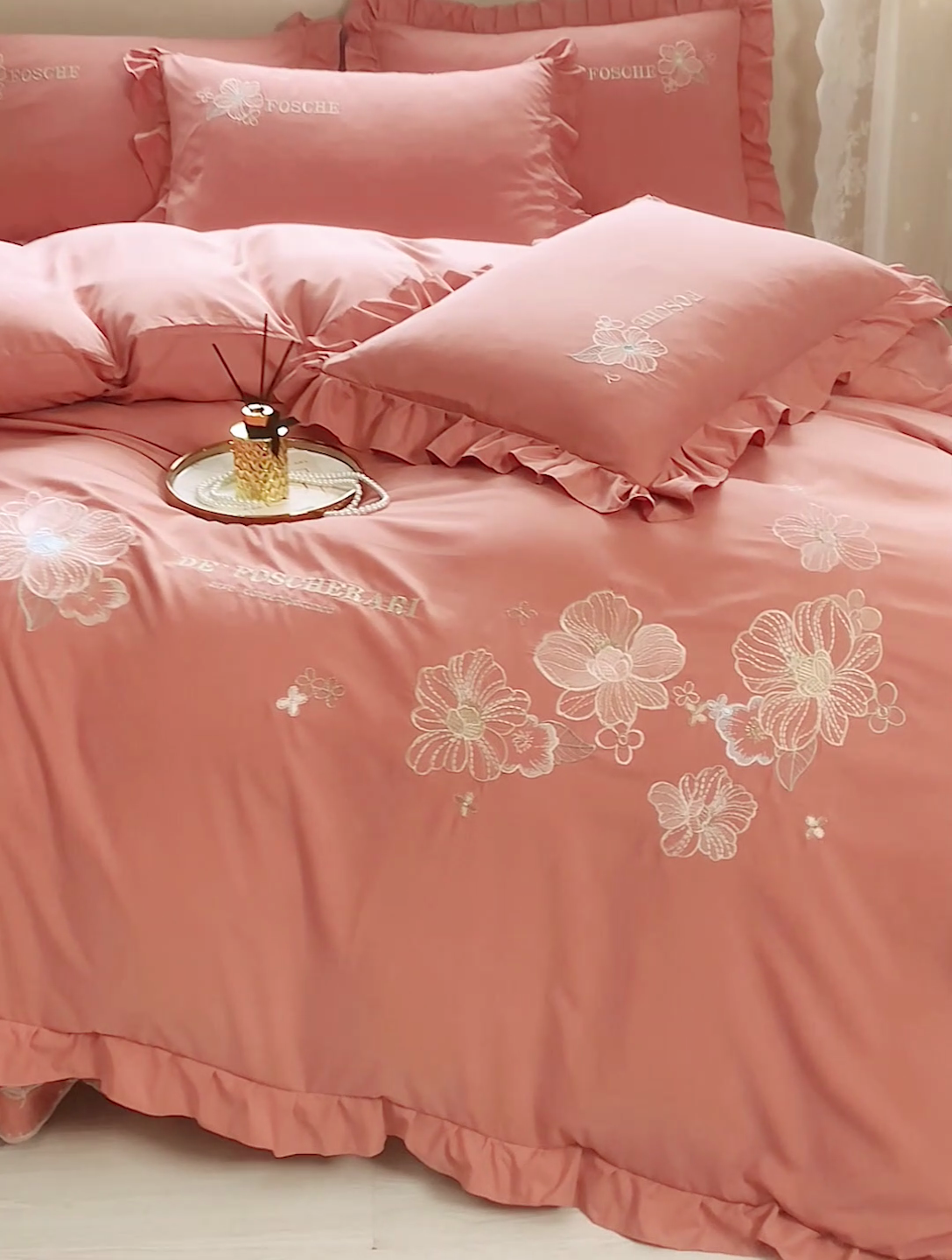 91家纺网 家纺一手货源 找家纺 （总）苏木年华 2024新款春光里系列韩版荷叶边刺绣加大床单四件套