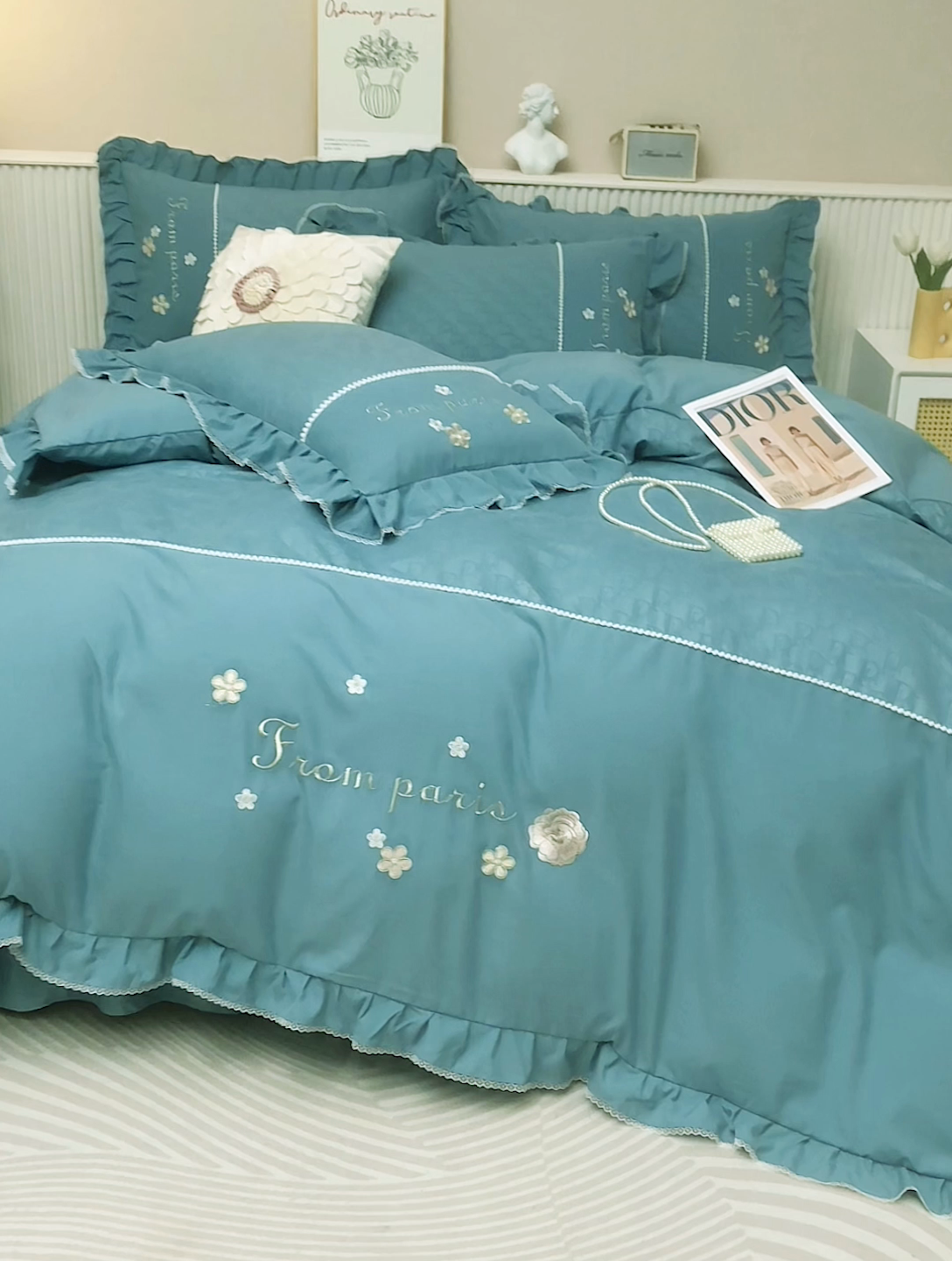 91家纺网 家纺一手货源 找家纺 苏木年华 2024新款夏沫花语系列韩版荷叶边刺绣花边加大床单四件套 贵族蓝