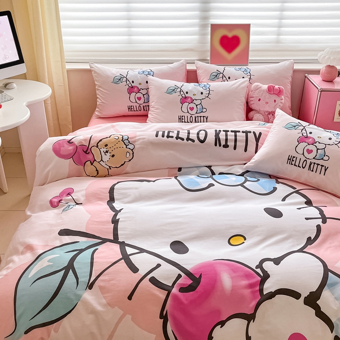 91家纺网 家纺一手货源 找家纺 金爱家 2024新款大阪全棉数码印花三丽鸥系列四件套 苹果kt