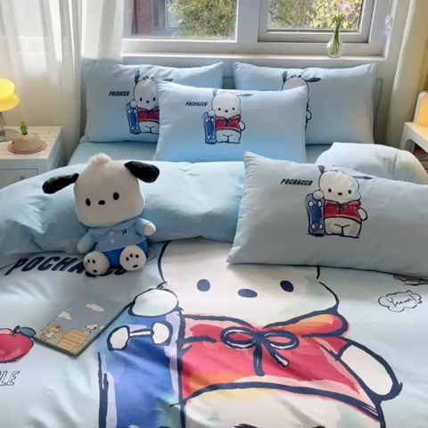 91家纺网 家纺一手货源 找家纺 金爱家 2024新款大阪全棉数码印花三丽鸥系列四件套 滑板帕哈狗