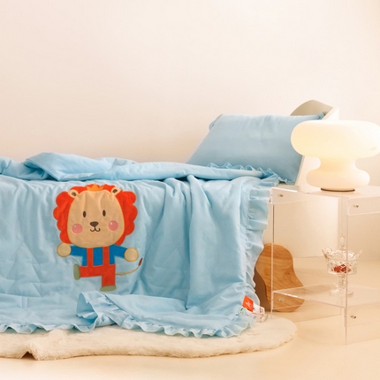 喜多兔儿童家纺 2024新款小轻柔纱布纯棉双层纱空调被 蓝色萌小狮
