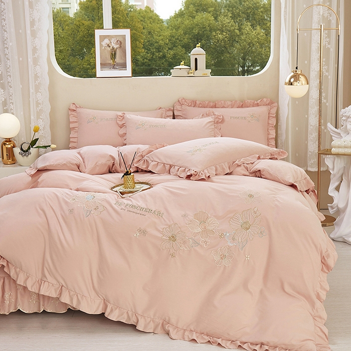 91家纺网 家纺一手货源 找家纺 苏木年华 2024新款春光里系列韩版荷叶边刺绣加大床单四件套 粉玉色