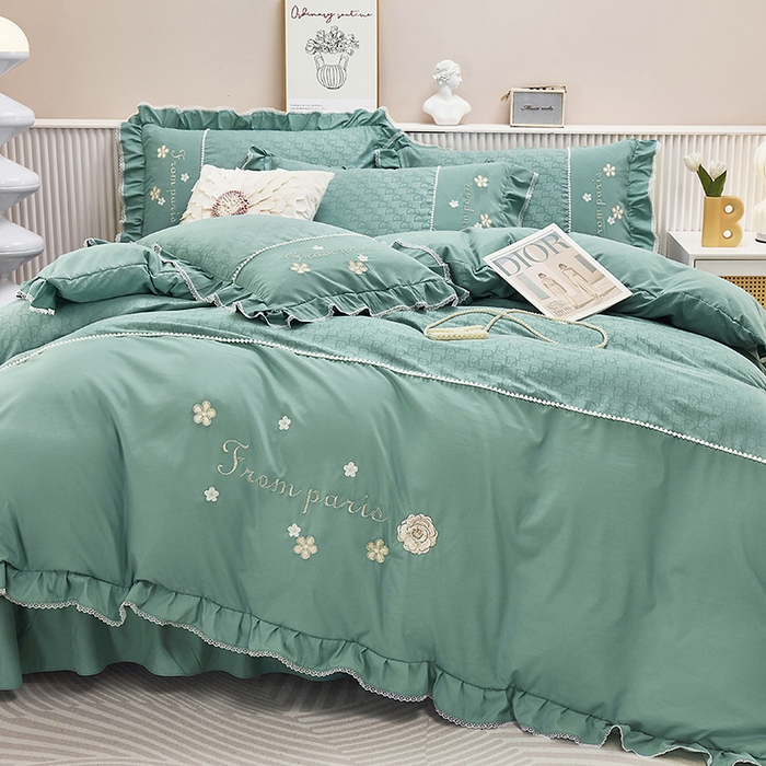91家纺网 家纺一手货源 找家纺 苏木年华 2024新款夏沫花语系列韩版荷叶边刺绣花边加大床单四件套 翡翠绿