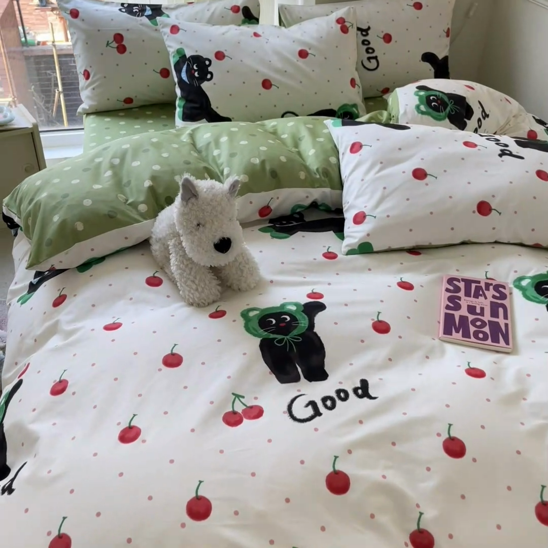 91家纺网 家纺一手货源 找家纺 顾里2024新款40支13372全棉四件套-韩风系列 樱桃黑猫