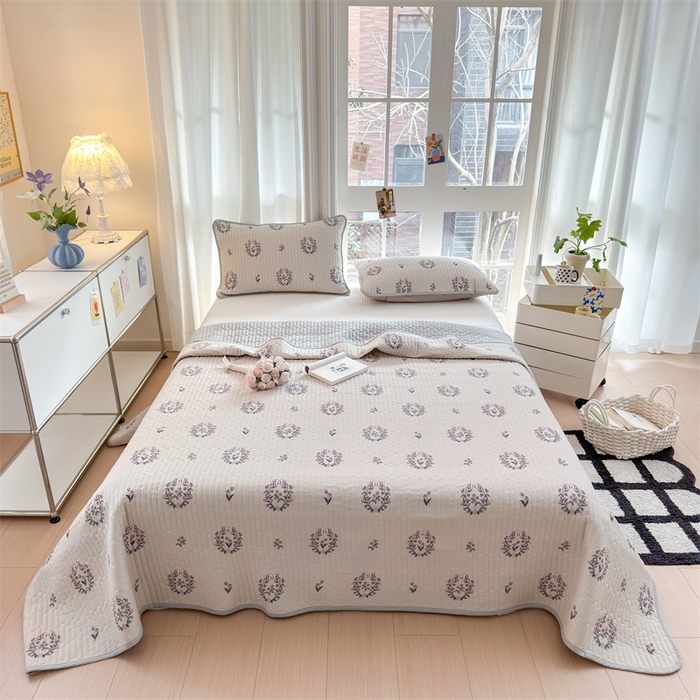 91家纺网 家纺一手货源 找家纺 美优兰 2025春款全棉单面高温砂洗床盖 花环