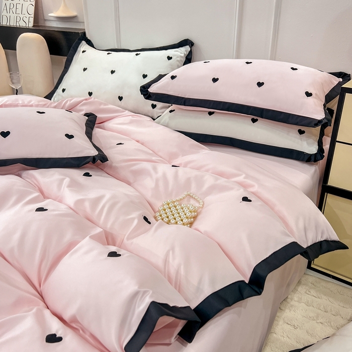91家纺网 家纺一手货源 找家纺 艾米家居 2025新款水洗真丝四件套爱心款 黑色爱心款-粉色