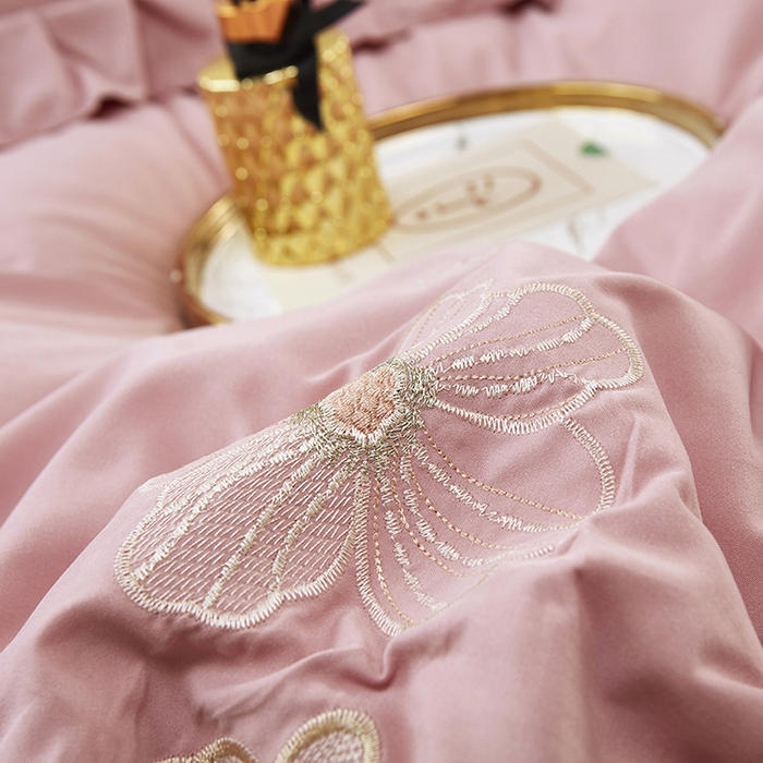 91家纺网 家纺一手货源 找家纺 苏木年华 2024新款春光里系列韩版荷叶边刺绣加大床单四件套 豆沙红