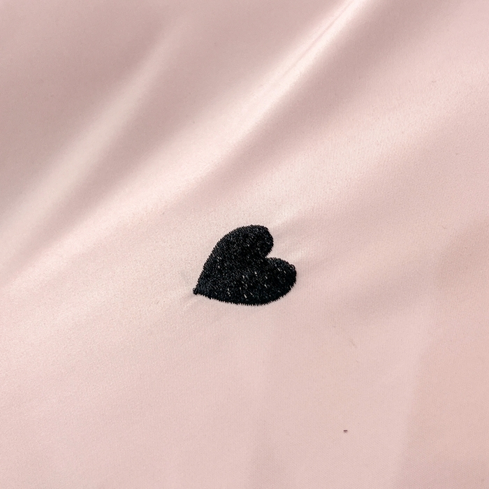 91家纺网 家纺一手货源 找家纺 艾米家居 2025新款水洗真丝四件套爱心款 黑色爱心款-粉色