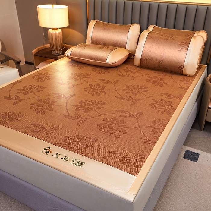 91家纺网 家纺一手货源 找家纺 青雅席业 2025新款艾草刺绣pp加密直角御藤席 艾草水中花