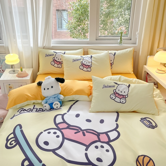 91家纺网 家纺一手货源 找家纺 金爱家 2024新款大阪全棉数码印花三丽鸥系列四件套 酷玩帕哈狗