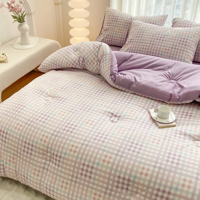 91家纺网 家纺一手货源 找家纺 啊雅家居 2025新款水洗棉条纹印花夏被冬被四件套-床单款 冬被 日系小格紫