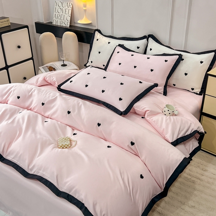 91家纺网 家纺一手货源 找家纺 艾米家居 2025新款水洗真丝四件套爱心款 黑色爱心款-粉色
