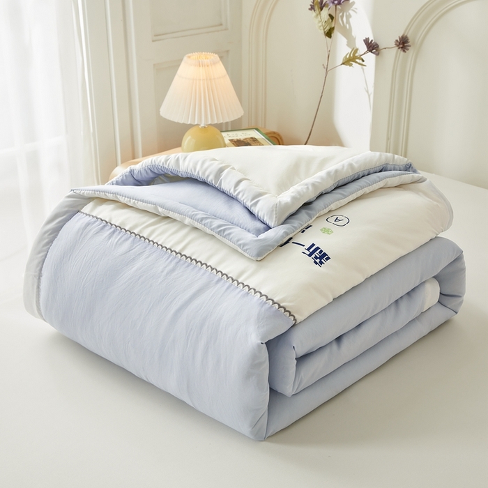 91家纺网 家纺一手货源 找家纺 钰博2024新款冰丝绸凉感夏被空调被夏凉被大豆被 蓝+白