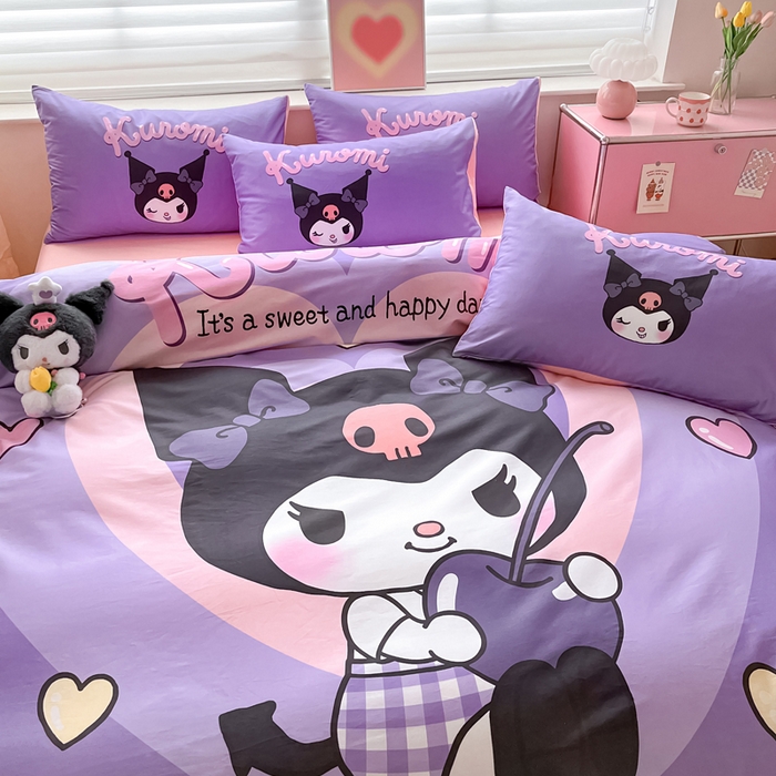 91家纺网 家纺一手货源 找家纺 金爱家 2024新款大阪全棉数码印花三丽鸥系列四件套 樱桃库洛米