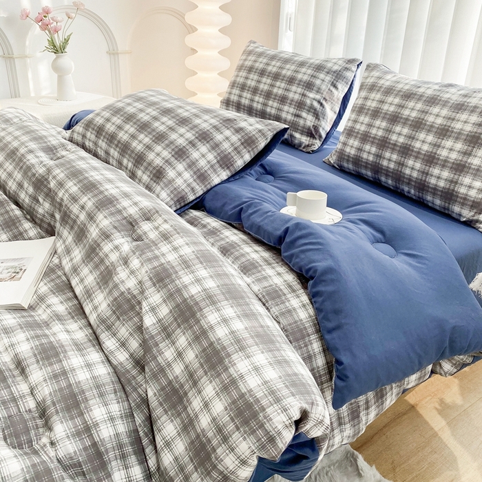 91家纺网 家纺一手货源 找家纺 啊雅家居 2025新款水洗棉条纹印花夏被冬被四件套-床单款 冬被 日系条格灰