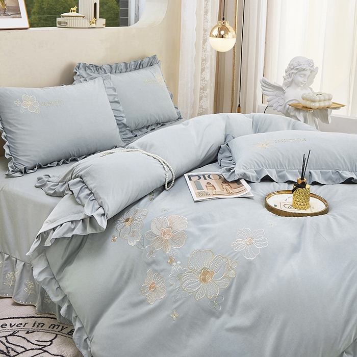 91家纺网 家纺一手货源 找家纺 苏木年华 2024新款春光里系列韩版荷叶边刺绣加大床单四件套 高级灰