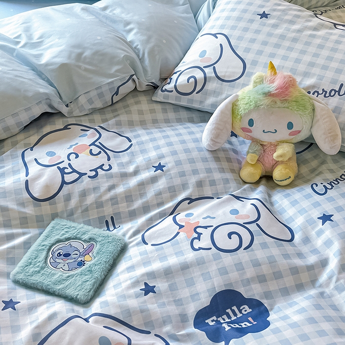 91家纺网 家纺一手货源 找家纺 顾里2024新款40支活性印花13372喷气全棉三丽鸥系列四件套 蓝格玉桂兔